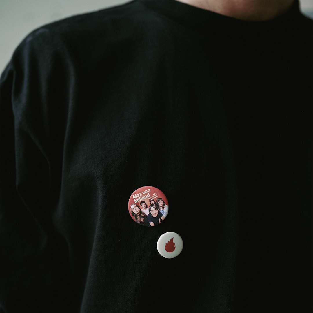 BUNDLE | Max von Milland Buttons, Sticker & Schlüsselanhänger